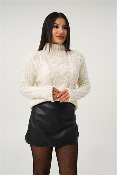 Sarmal Örgü Model Ekru Triko Kazak
