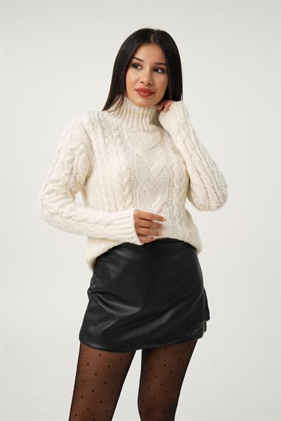 Sarmal Örgü Model Ekru Triko Kazak