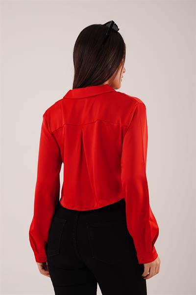 Saten Görünümlü Crop Model Kırmızı Gömlek