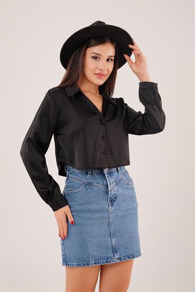 Saten Görünümlü Crop Model Siyah Gömlek