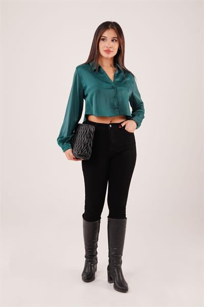 Saten Görünümlü Crop Model Zümrüt Yeşili Gömlek