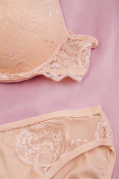 Sensual Lace Serisi Dantel Kaplamalı Destekli Ten Sütyen Takımı
