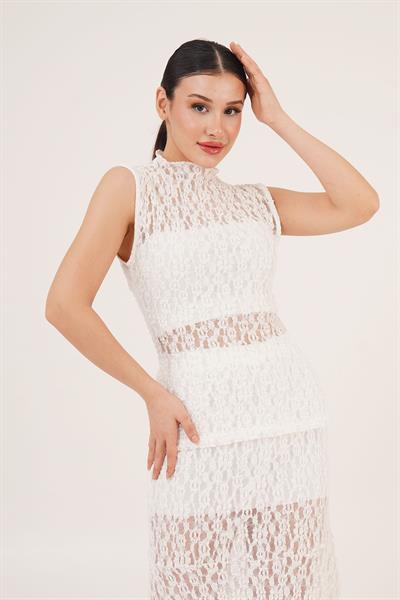 Sıfır Kol Romantik Dantelli Beyaz Bluz