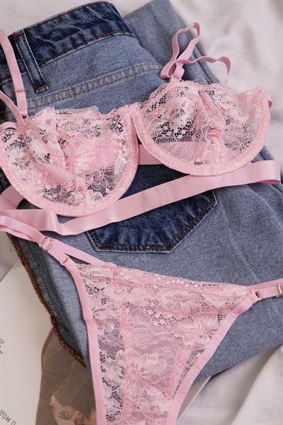 Sırtı Çapraz Model Dantelli Pembe Bralet Takımı (Sütyen & Tanga)
