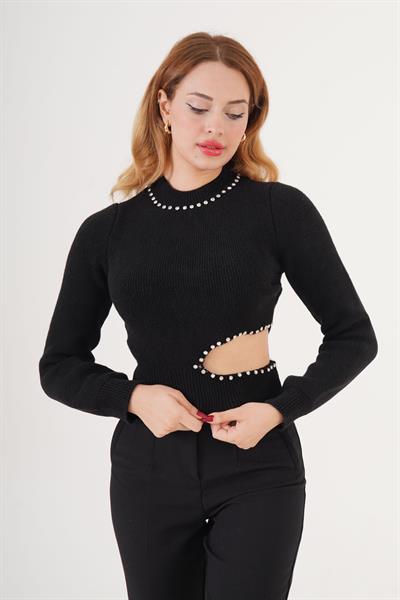 Taş İşlemeli Dekolte Detaylı Siyah Kısa Kazak