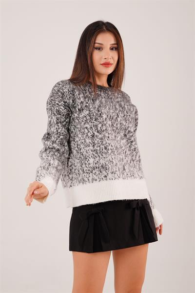 Taş İşlemeli Karyağdı Siyah Triko Kazak