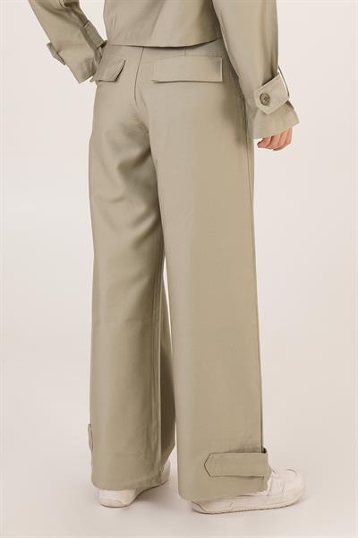 Paça Şerit Detaylı Pensli Gabardin Pantolon Çağla Yeşili