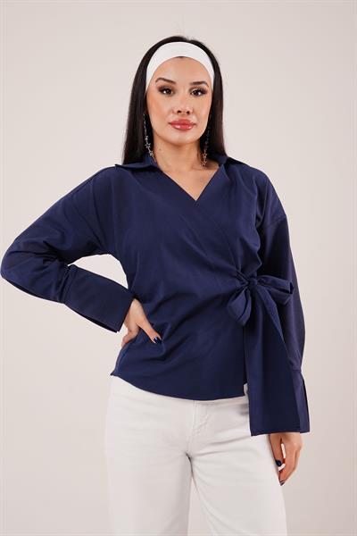 Kruvaze Yaka Yandan Bağlama Detaylı Lacivert Gömlek	