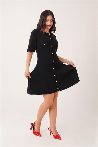 Gold Düğme Detay Bisiklet Yaka Siyah Kısa Triko Elbise