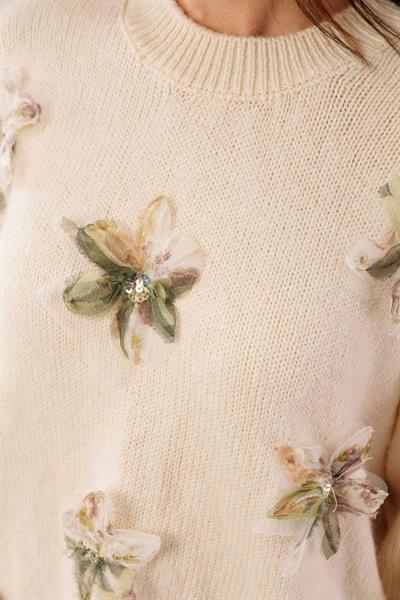 Tül Payet İşlemeli Çiçek Detaylı Bej Kalın Triko Kazak
