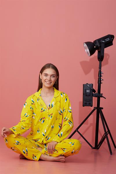 Tweety Desenli Uzun Kol Düğmeli Sarı Pijama Takımı
