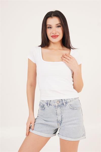 U Yaka Basic Beyaz Tişört