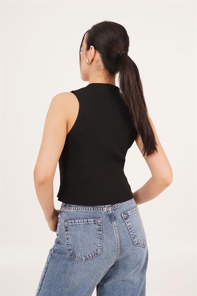 Üç Düğme Detay Kaşkorse Siyah Bluz	