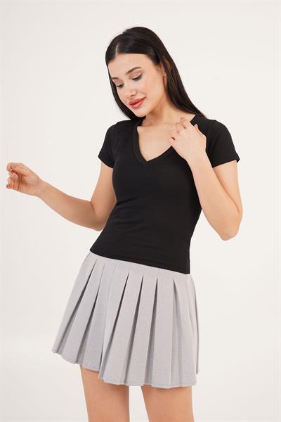 V Yaka Basic Siyah Tişört