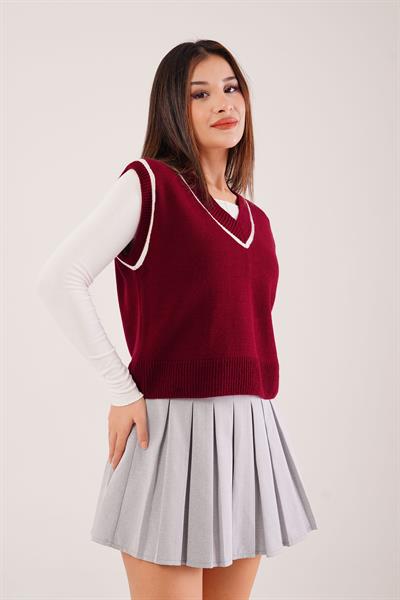 V Yaka Çizgi Şeritli Bordo Triko Süveter
