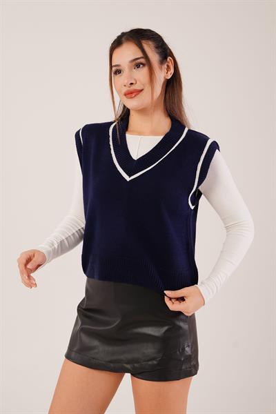 V Yaka Çizgi Şeritli Lacivert Triko Süveter