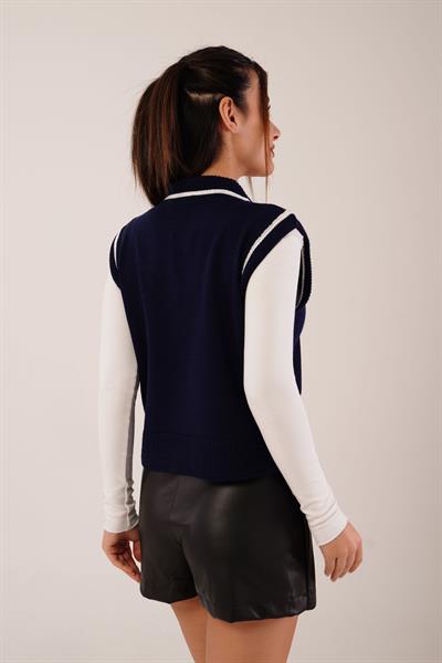 V Yaka Çizgi Şeritli Lacivert Triko Süveter