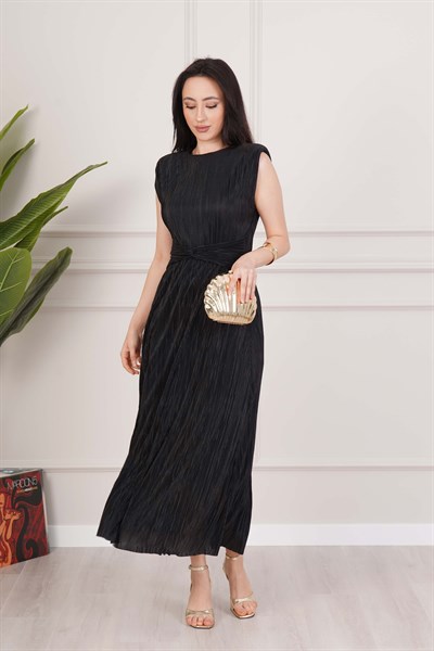 Vatkalı Astarlı Piliseli Bel Detaylı Zarif Siyah Elbise