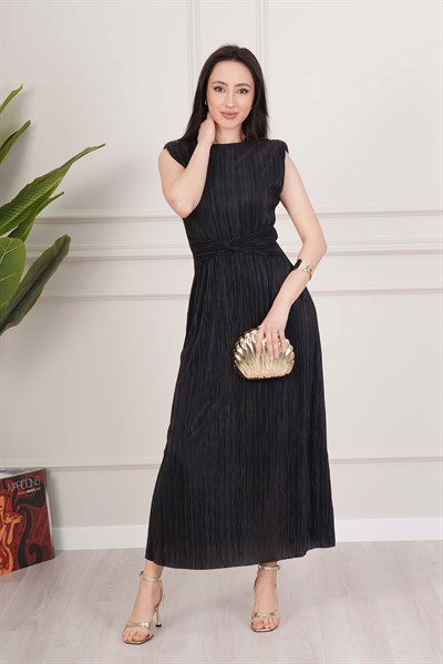 Vatkalı Astarlı Piliseli Bel Detaylı Zarif Siyah Elbise