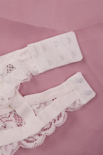 Velvet Dreams Serisi Dantelli Beyaz Bralet Sütyen