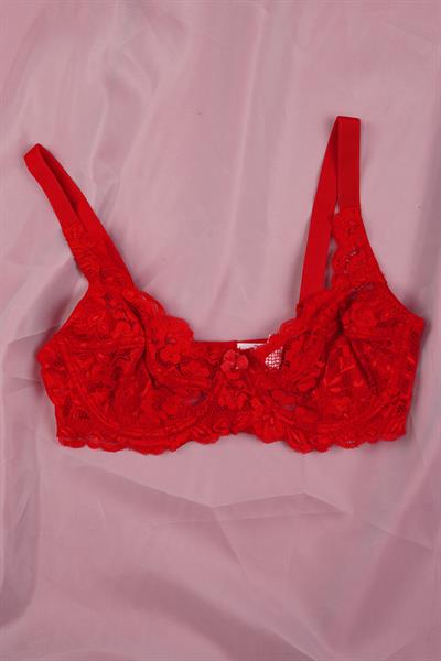 Velvet Dreams Serisi Dantelli Kırmızı Bralet Sütyen