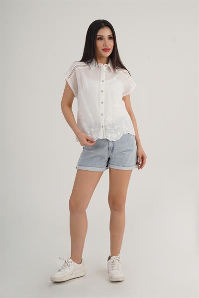 Vual Kısa Kol Nakış İşlemeli Beyaz Gömlek