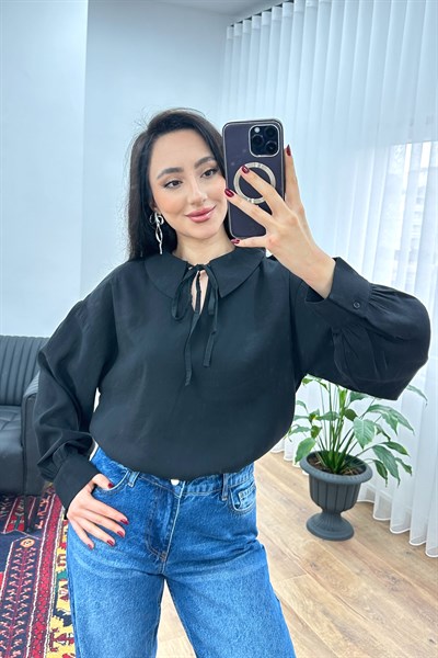 Yaka Bağlamalı Dökümlü Siyah Bluz