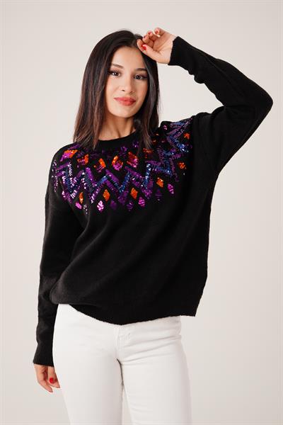 Yaka Payet İşlemeli Salaş Kesim Siyah Triko Kazak