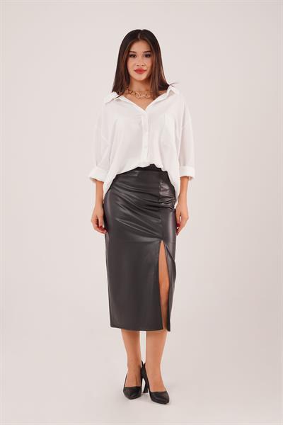 Yırtmaçlı Midi Boy Siyah Deri Etek