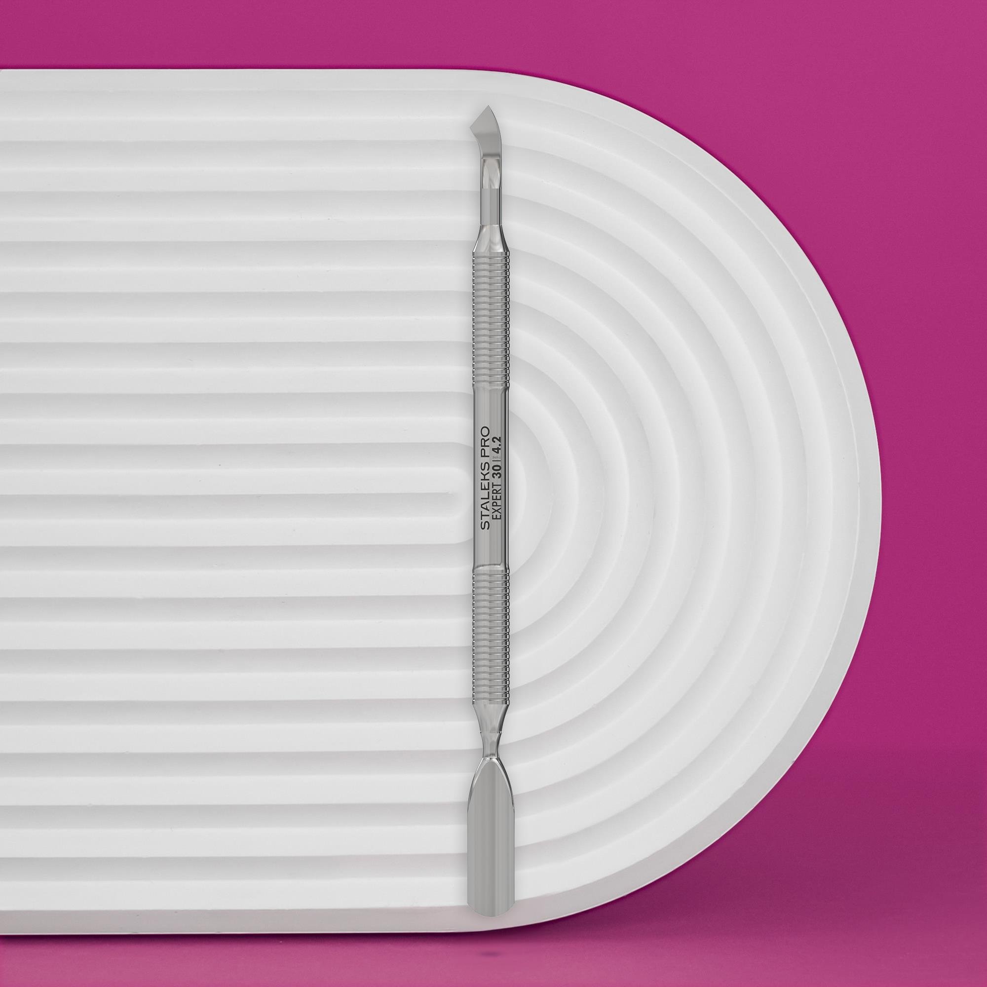 EXPERT 30 TYPE 4.2 Tırnak Eti İtici (Geniş Yuvarlak İtici + Arkaya Çekilmış Bıçak)