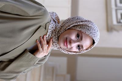 Çiçek Desenli Bürümcük Eşarp Bej