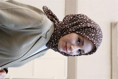 Çiçek Desenli Bürümcük Eşarp Kahverengi