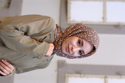 Çiçek Desenli Bürümcük Eşarp Koyu Vizon