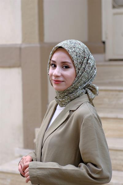 Çiçek Desenli Bürümcük Eşarp Yeşil