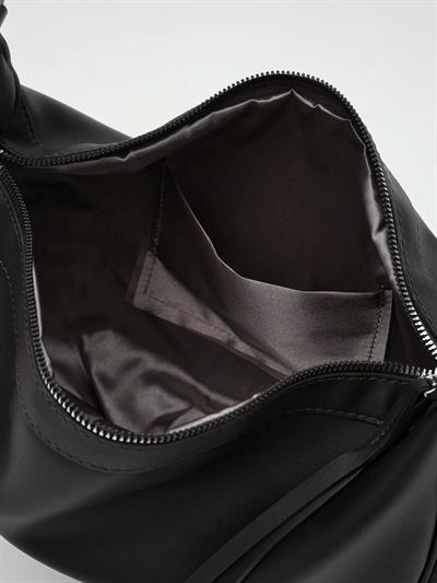 Deri Askılı Çanta Siyah