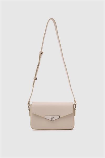 Üçgen Tokalı Çanta Krem