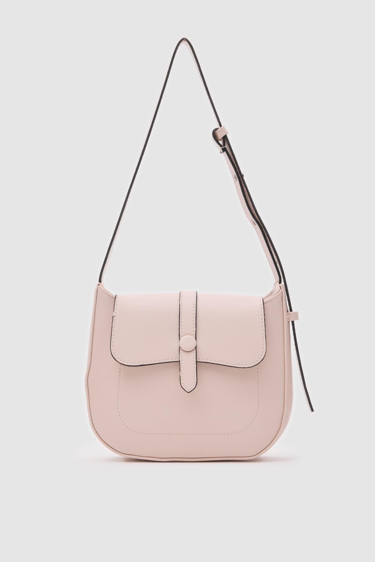 Kapaklı Oval Baget Çanta Krem