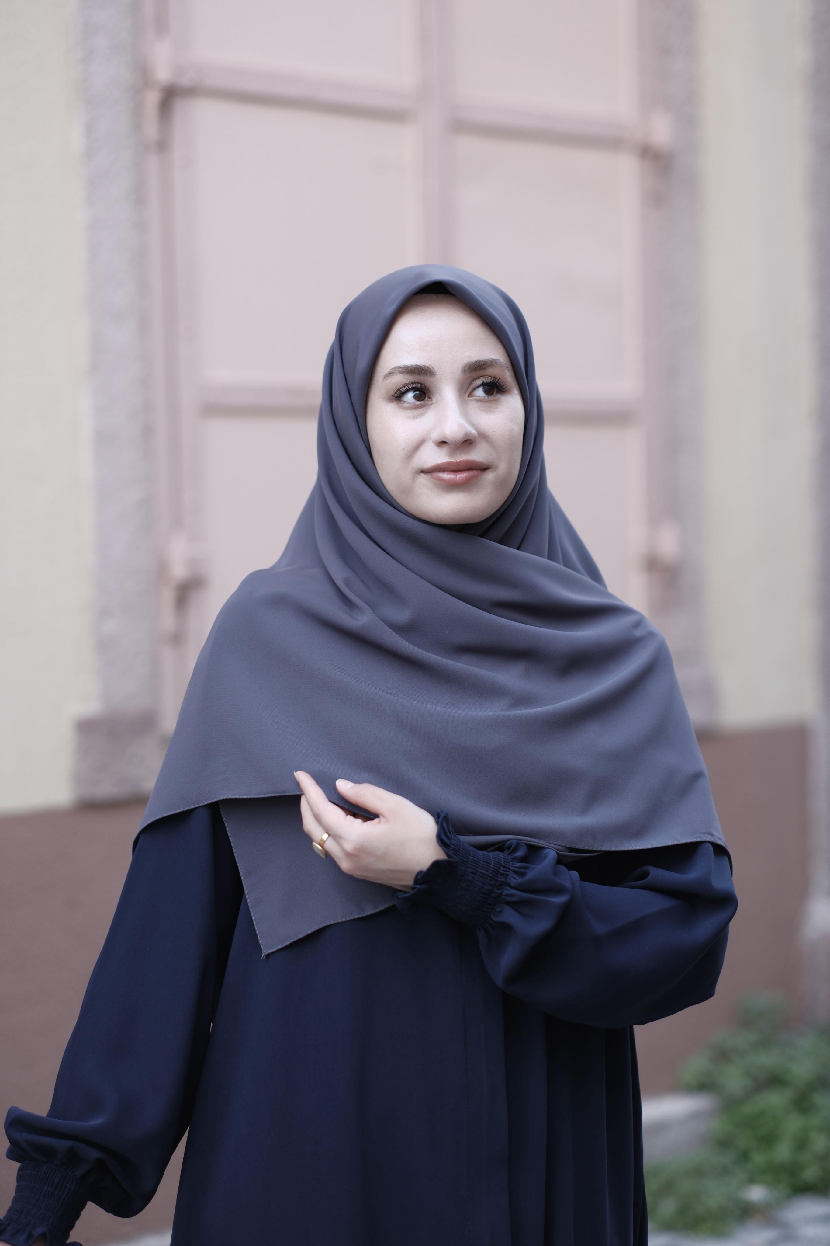 Medine İpeği Eşarp Füme