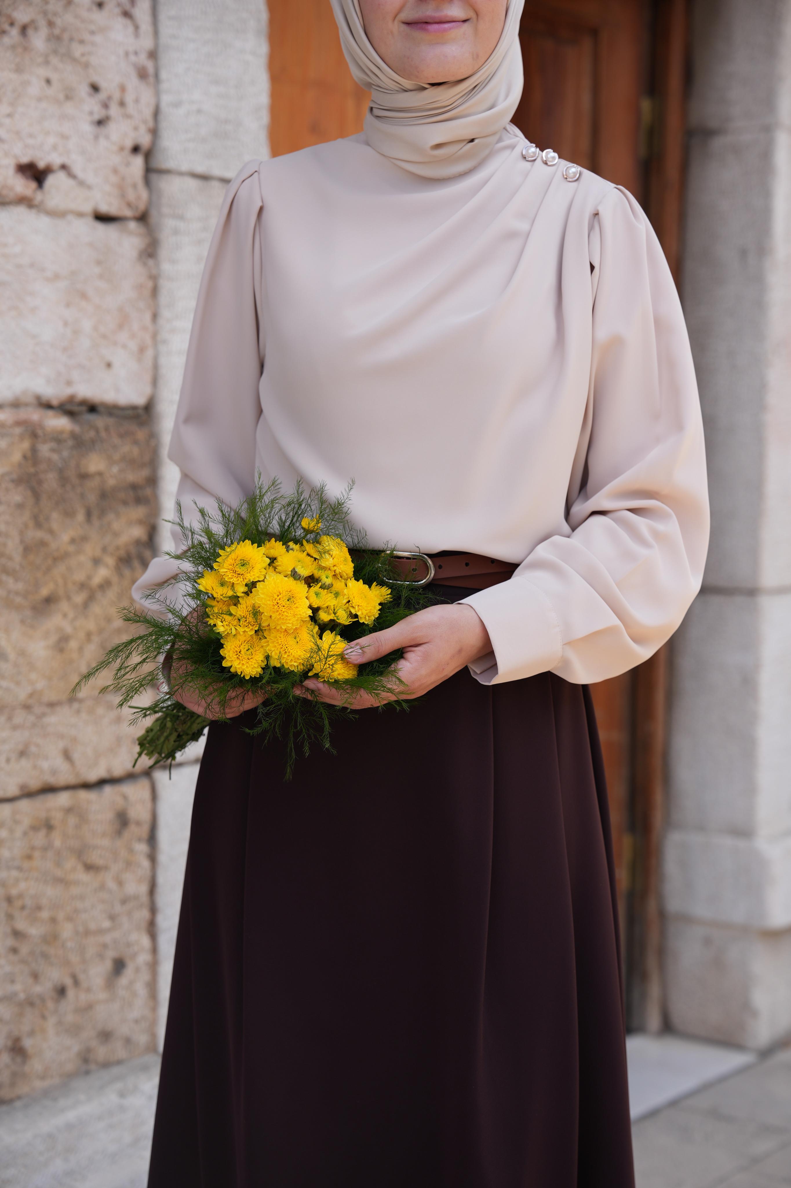 Omuz Düğmeli Gömlek Bej