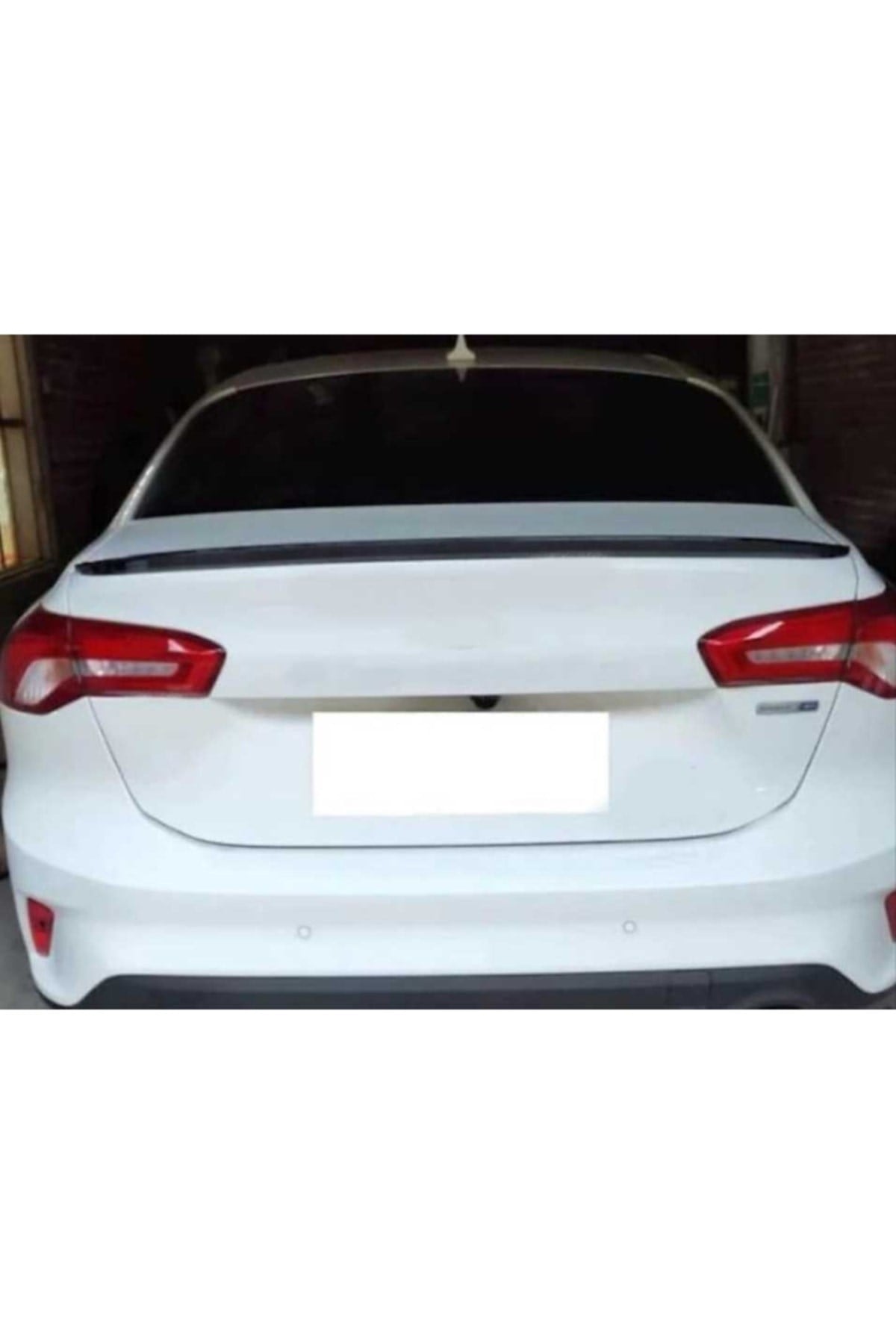 FOCUS IÇIN UYUMLU 2019+ HYBRID SPOILER - PIANO BLACK (PARLAK SIYAH)