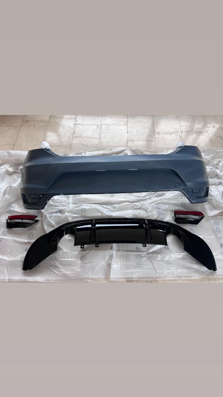 Leon 2012-2020  Mk3 Mk3.5 İthal  Aero Arka Tampon Boyasız