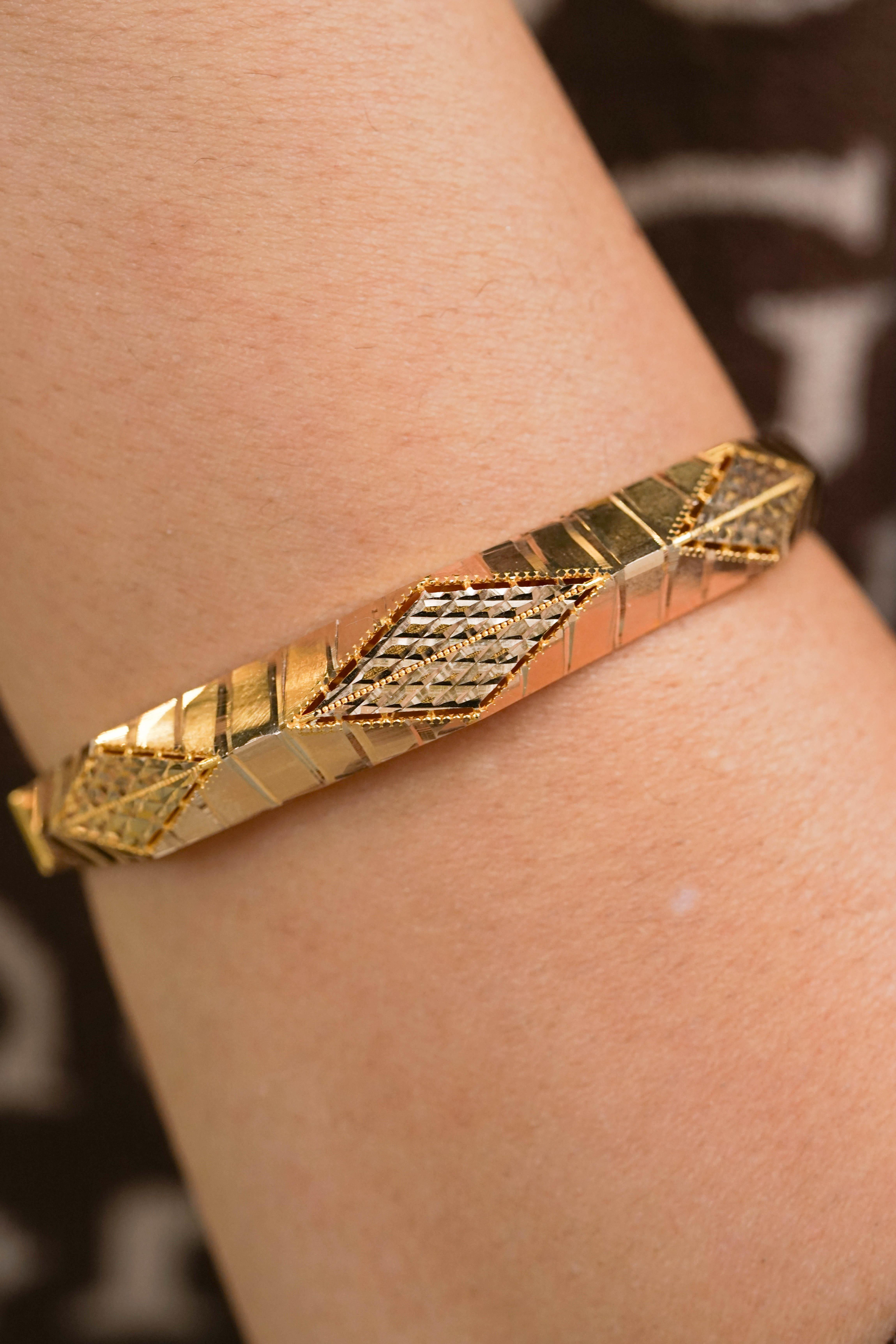 Baklava Motif Kelepçe