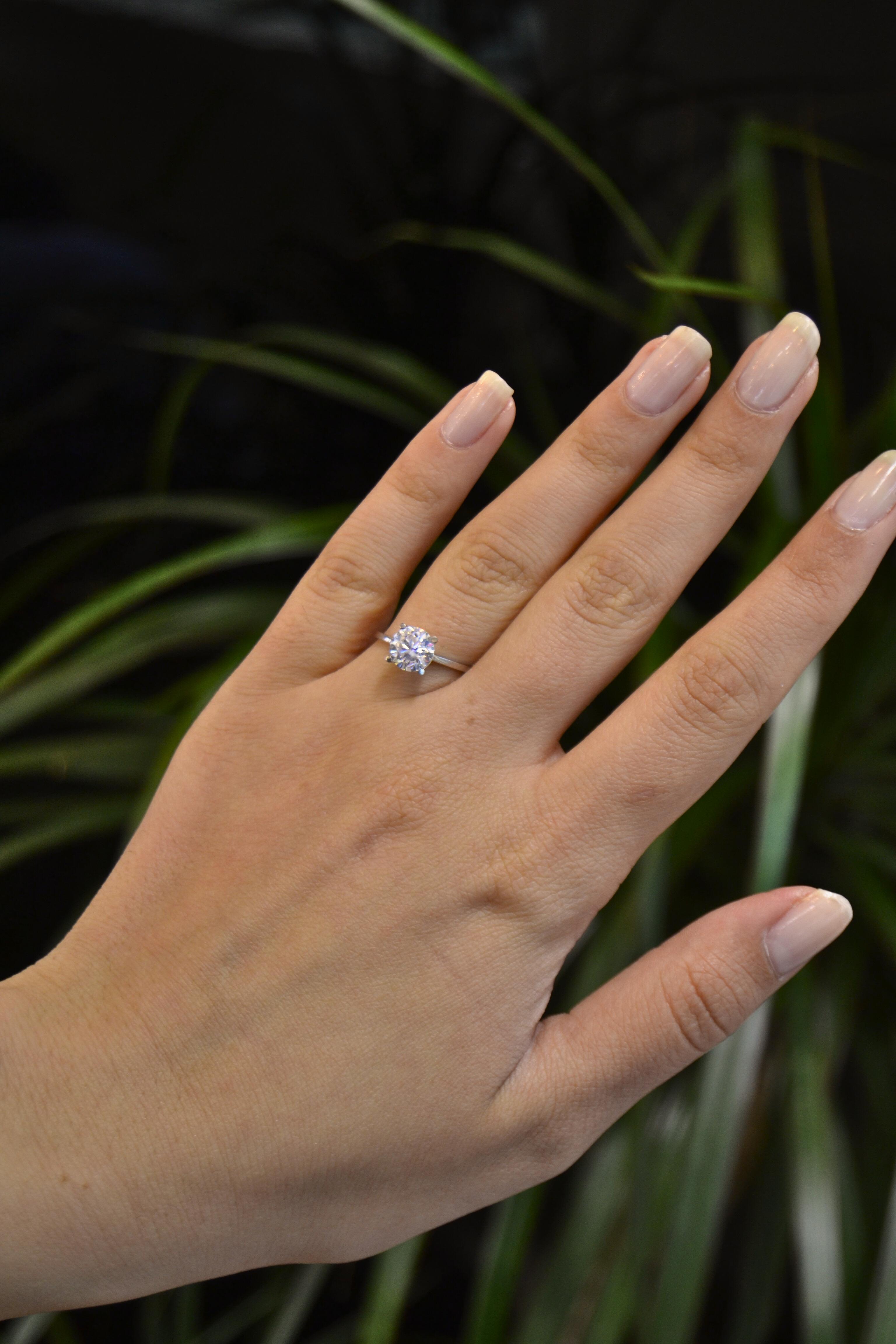 Beyaz Altın Tektaş 