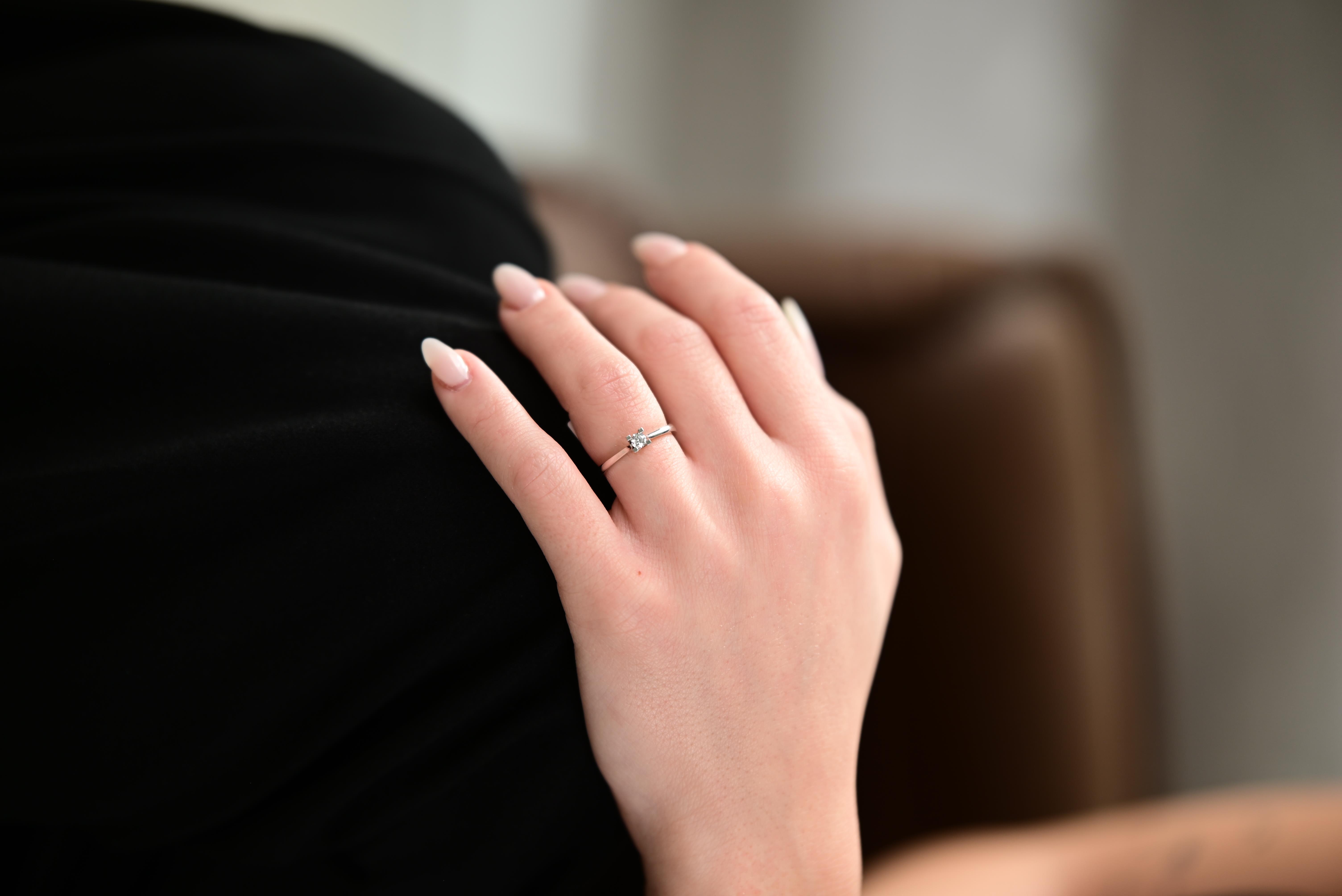 MİNİMAL TEKTAŞ YÜZÜK