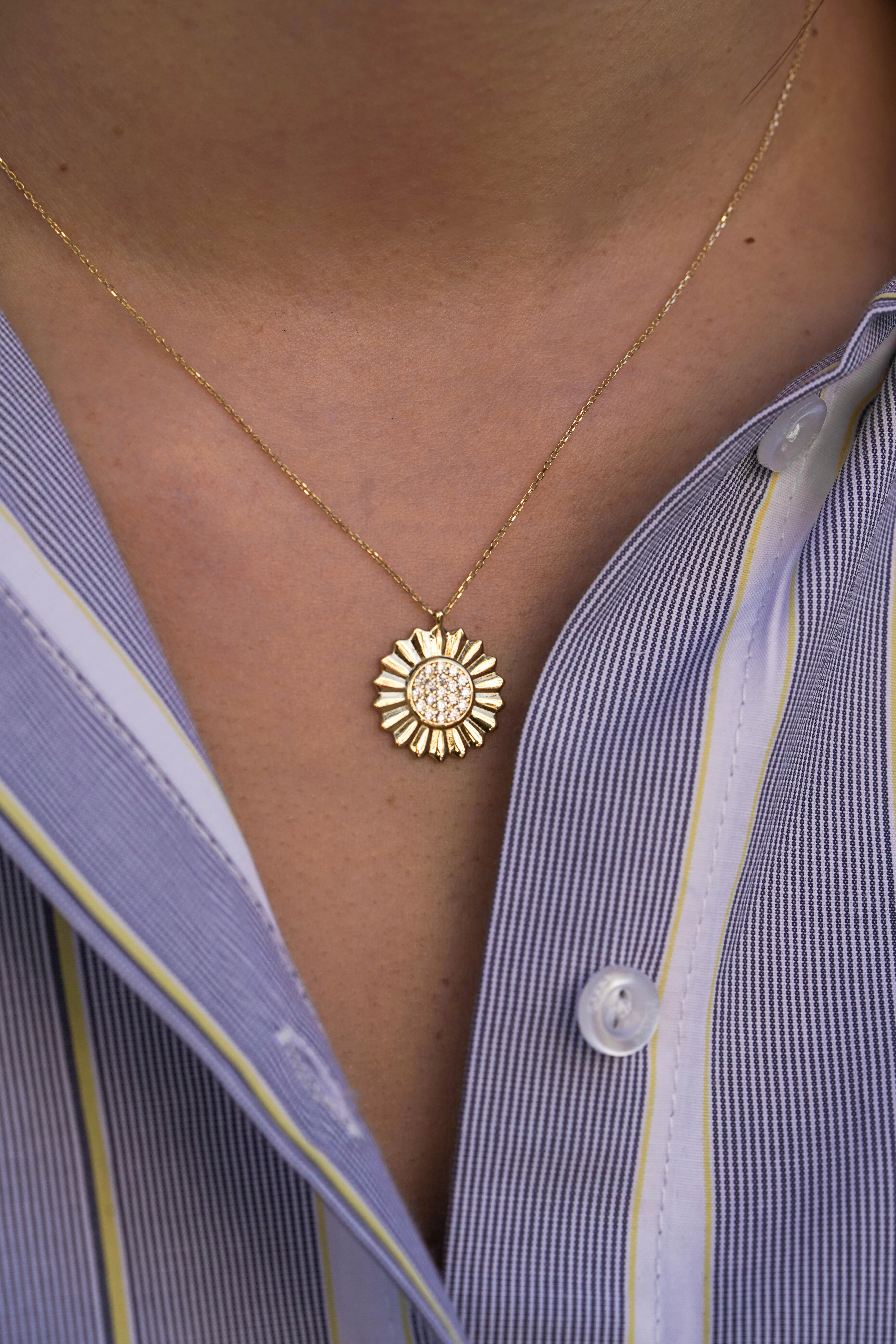Taşlı Model Kolye