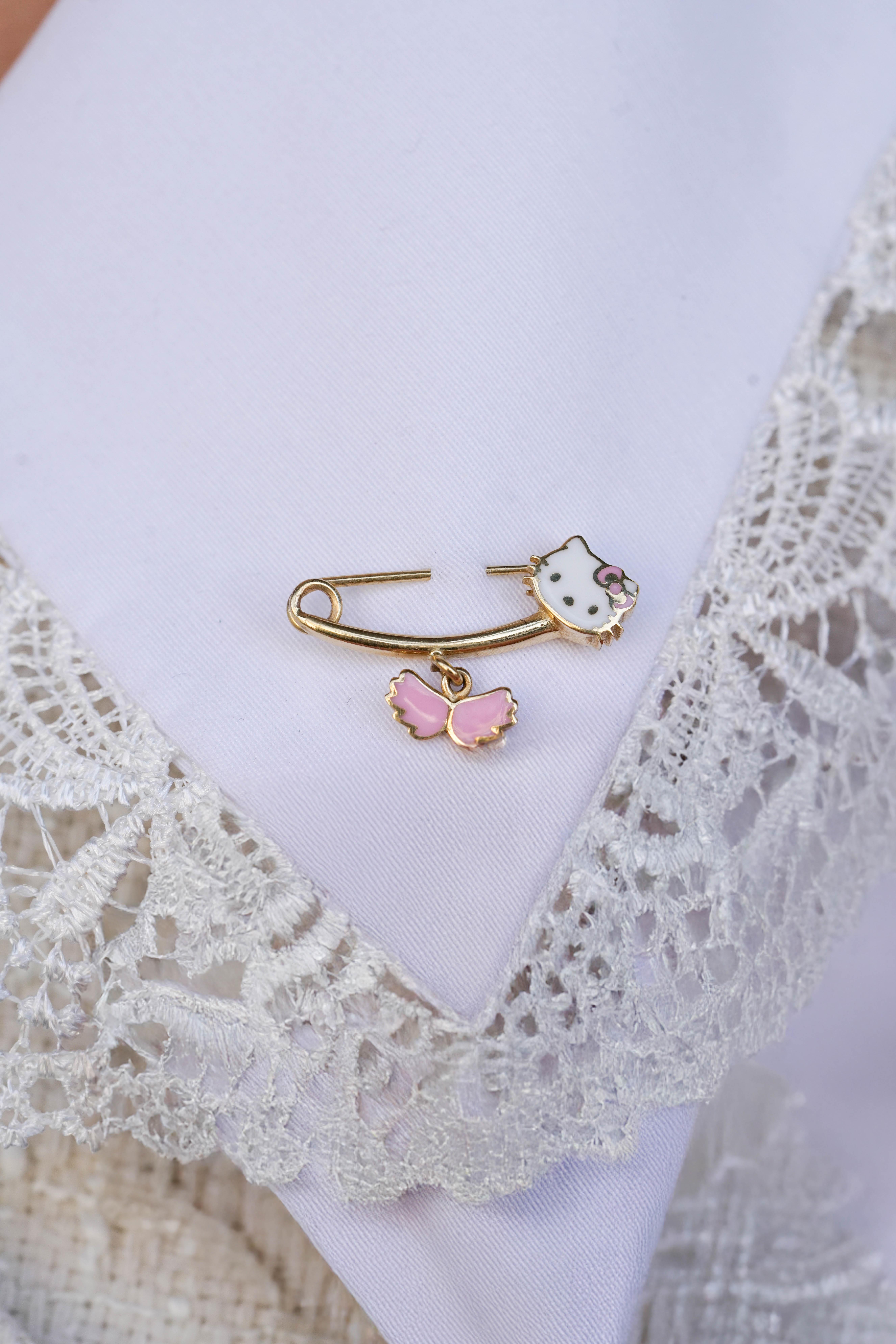 Çengelli İğne Pembe Kanat Model