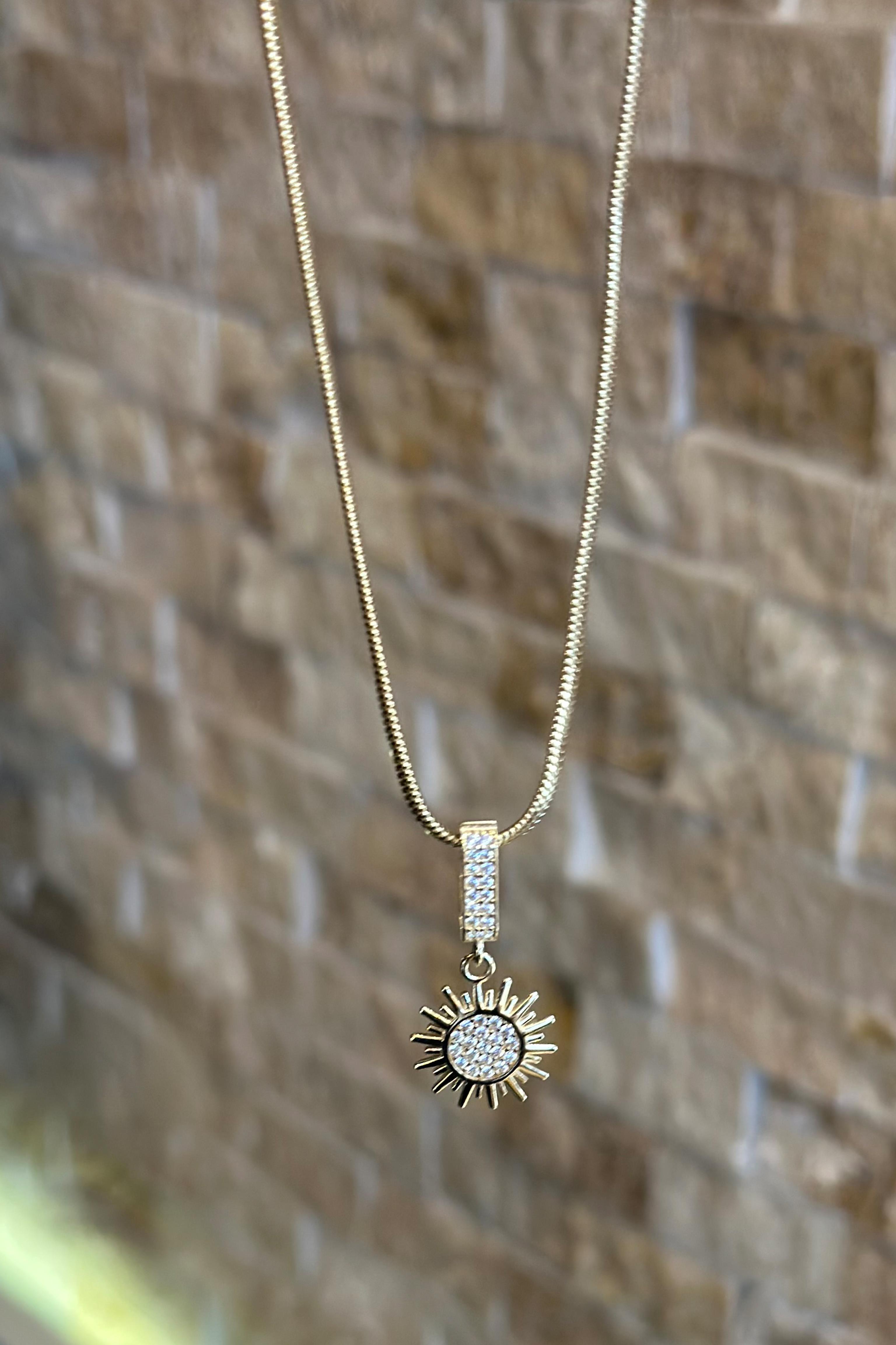 Güneş Motif Charm