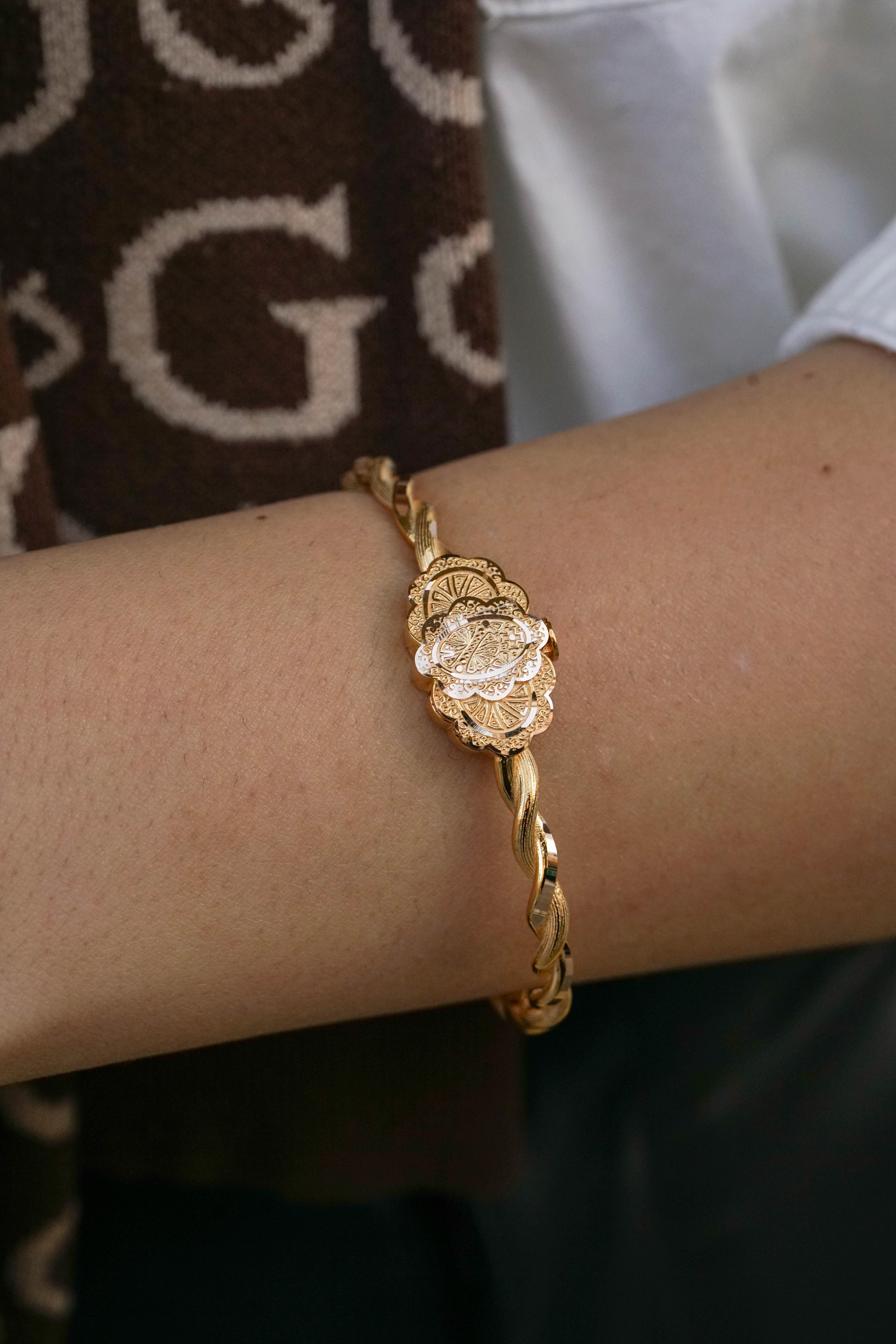 Kaşlı Burma Kelepçe