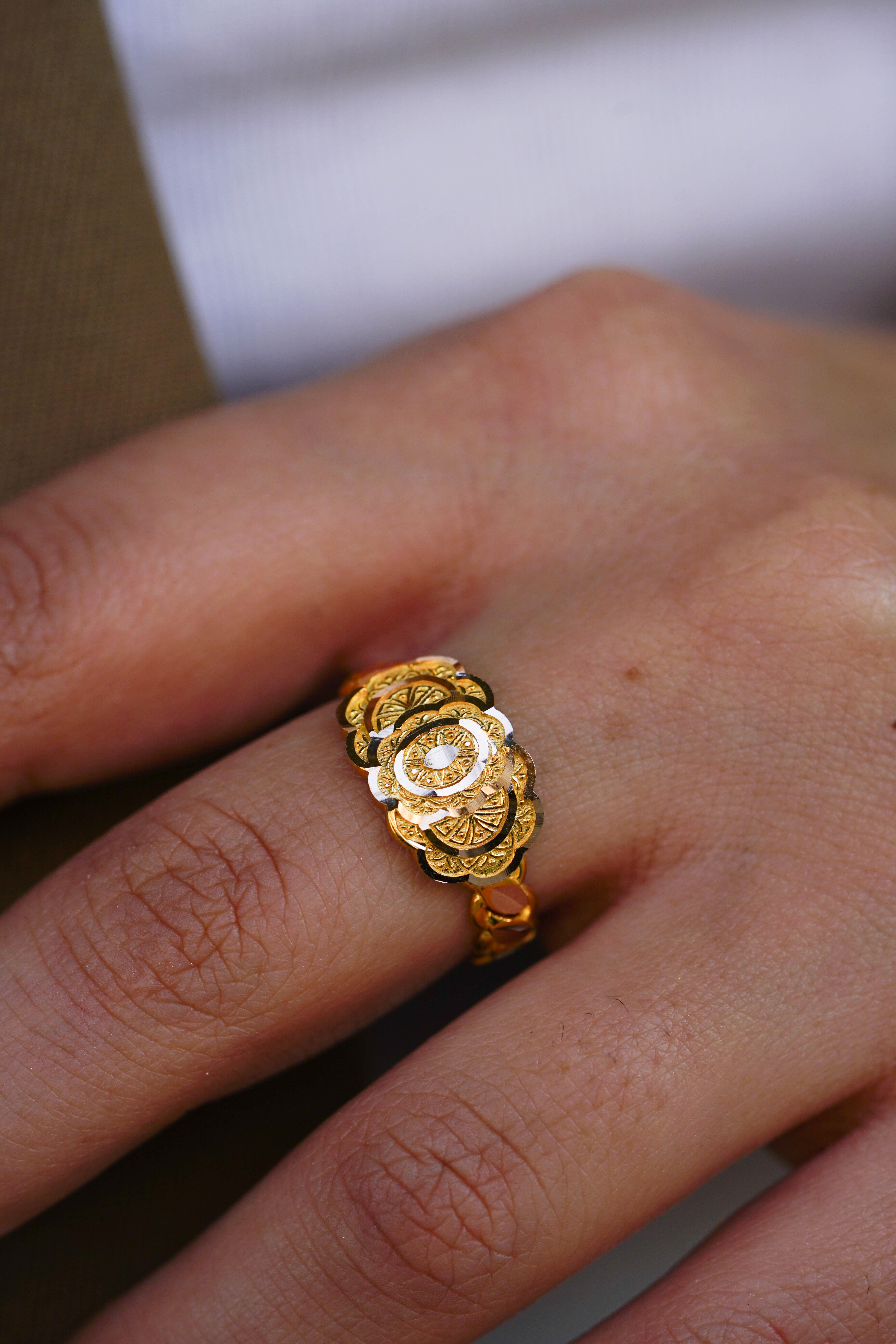 Kaşlı Burma Yüzük