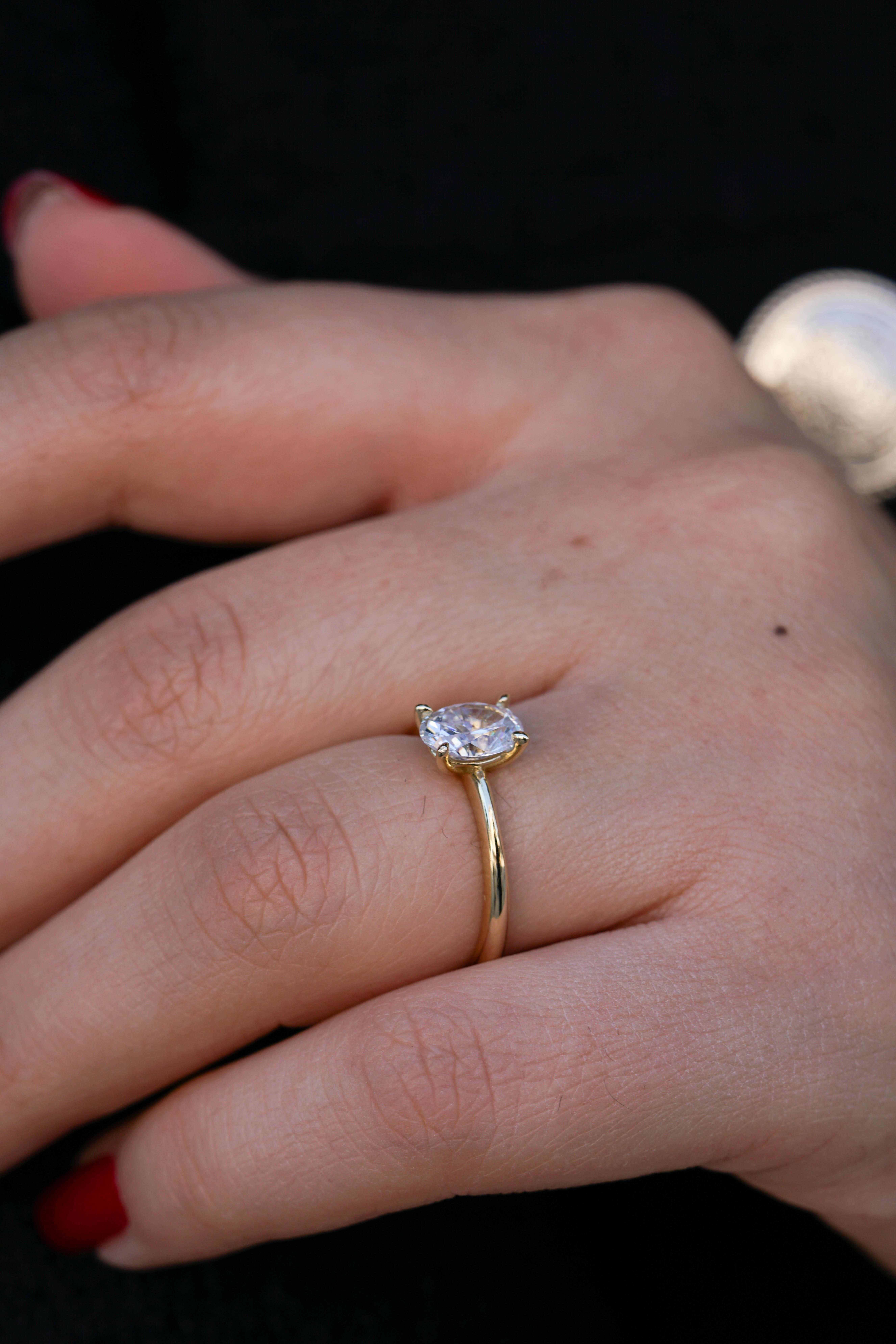 Oval Tektaş Yüzük 